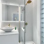 Hanza Tower 22 White Jacussi & Sauna & Pool & Апартаменты