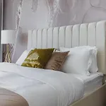 Апартаменты Hanza Tower 22 White Jacussi & Sauna & Pool &