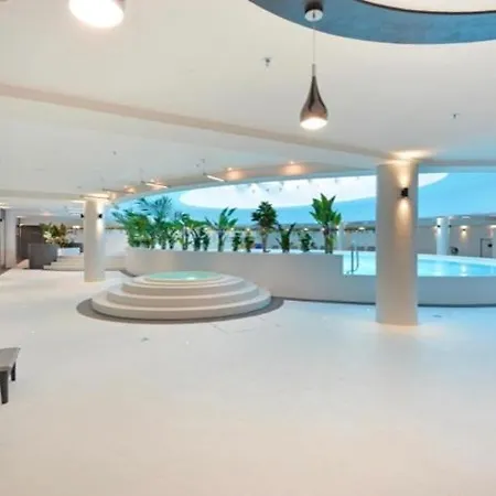 Daire Hanza Tower 22 White Jacussi & Sauna & Pool & *