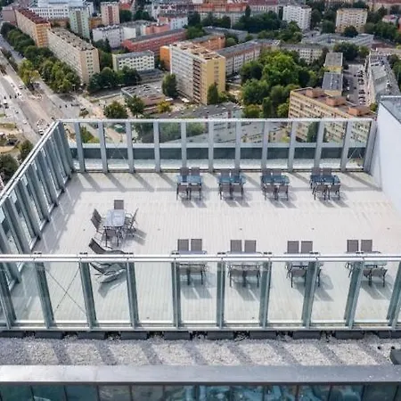 Hanza Tower 22 White Jacussi & Sauna & Pool & דירה *