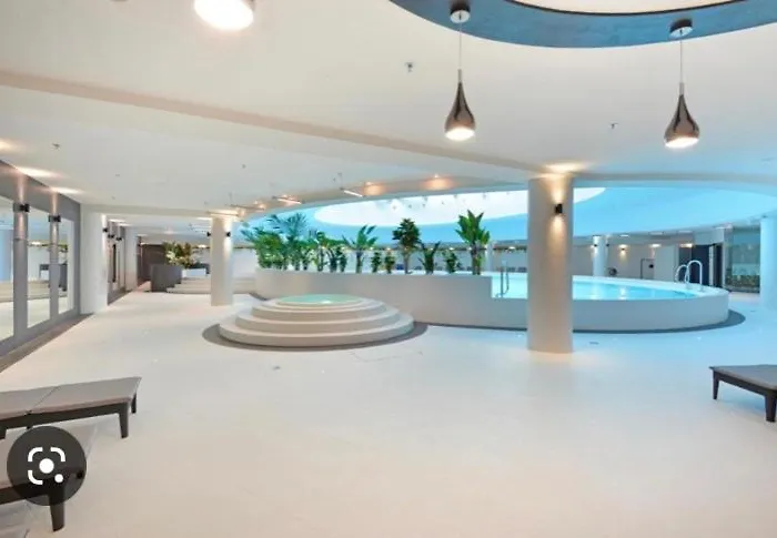 Daire Hanza Tower 22 White Jacussi & Sauna & Pool & *