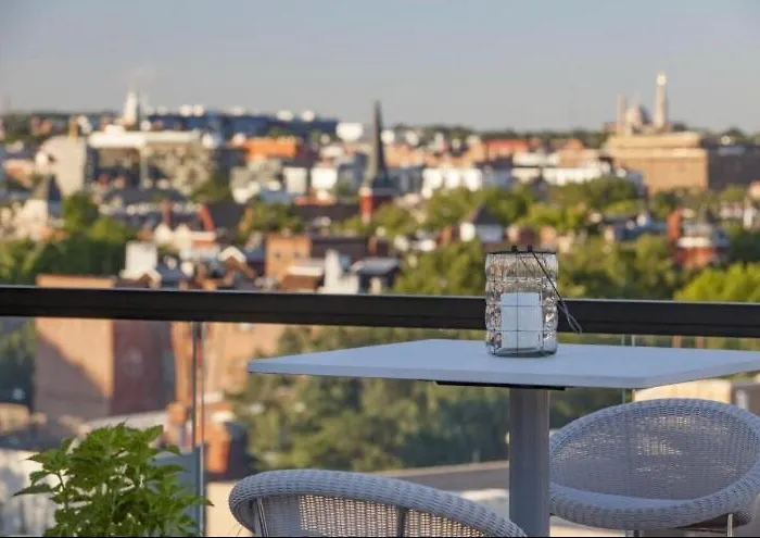 Hanza Tower 22 White Jacussi & Sauna & Pool & Daire